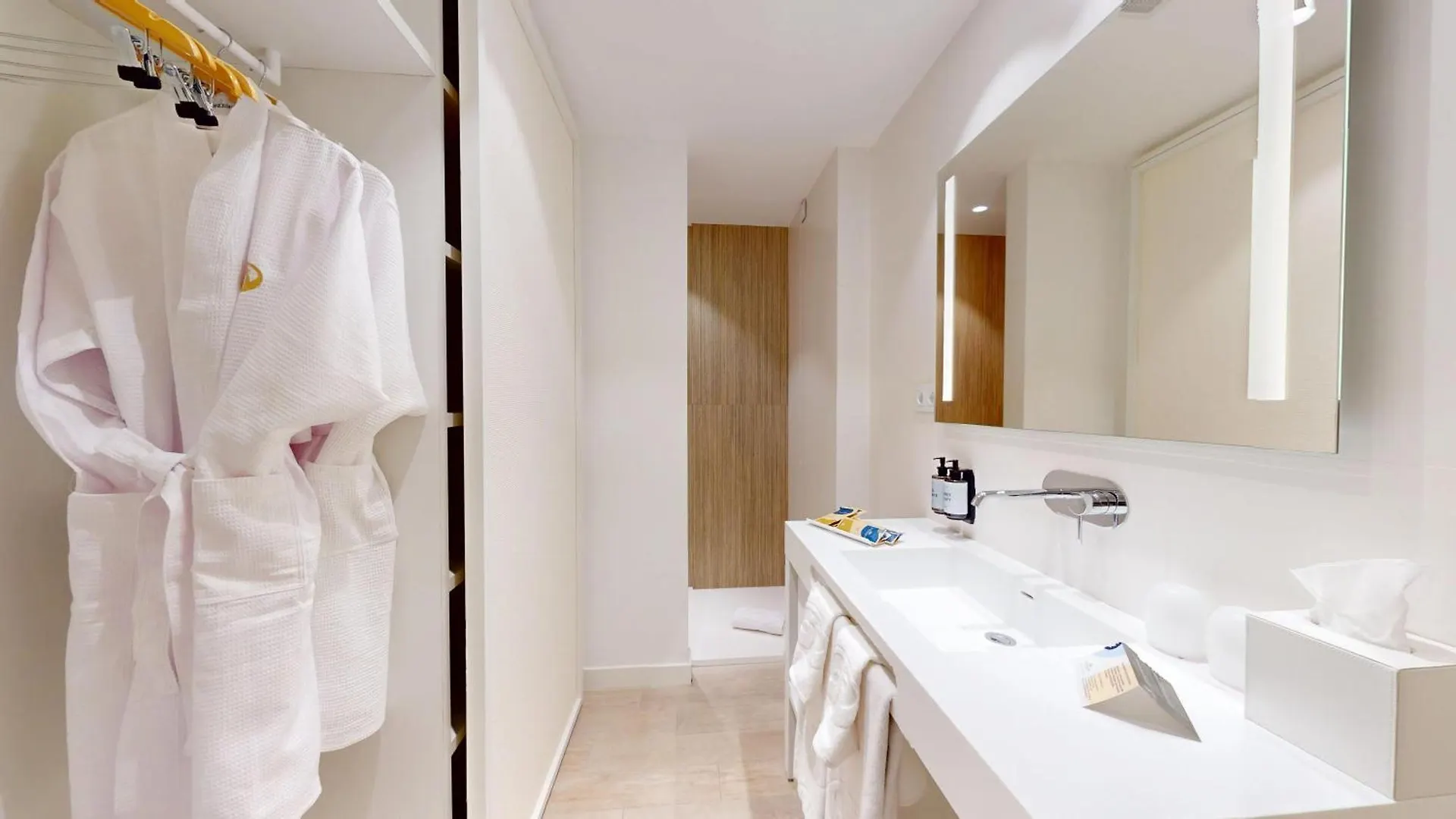 Grand Palladium Sicilia Resort & Spa Кампофеличе-ди-Роччелла 5*,
